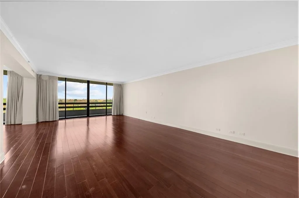 2660 Peachtree Road Nw Unit 16c, Atlanta, Georgia 30305, 2 Bedrooms Bedrooms, 0 ,2 BathroomsBathrooms,Residential,For Sale,2660 Peachtree Road Nw Unit 16c,7741161