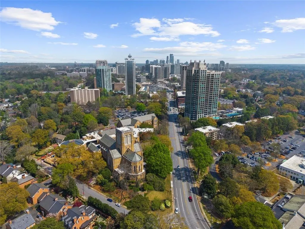 2660 Peachtree Road Nw Unit 16c, Atlanta, Georgia 30305, 2 Bedrooms Bedrooms, 0 ,2 BathroomsBathrooms,Residential,For Sale,2660 Peachtree Road Nw Unit 16c,7741161