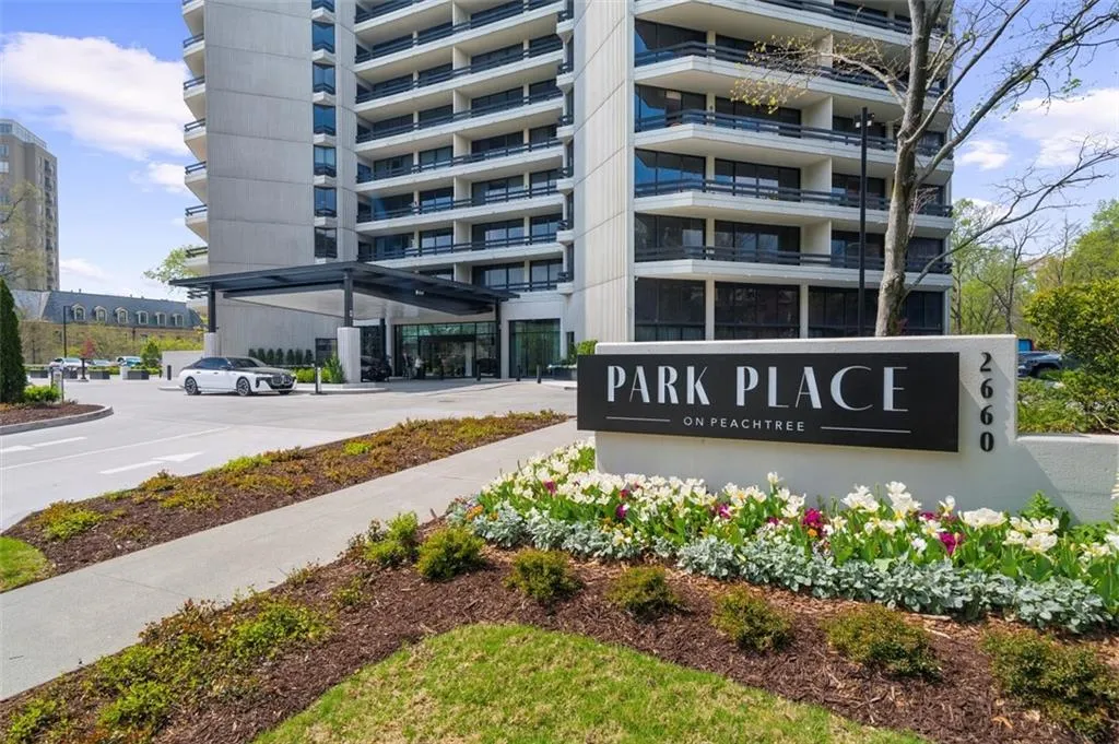 2660 Peachtree Road Nw Unit 16c, Atlanta, Georgia 30305, 2 Bedrooms Bedrooms, 0 ,2 BathroomsBathrooms,Residential,For Sale,2660 Peachtree Road Nw Unit 16c,7741161