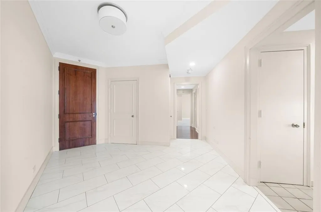 2660 Peachtree Road Nw Unit 16c, Atlanta, Georgia 30305, 2 Bedrooms Bedrooms, 0 ,2 BathroomsBathrooms,Residential,For Sale,2660 Peachtree Road Nw Unit 16c,7741161