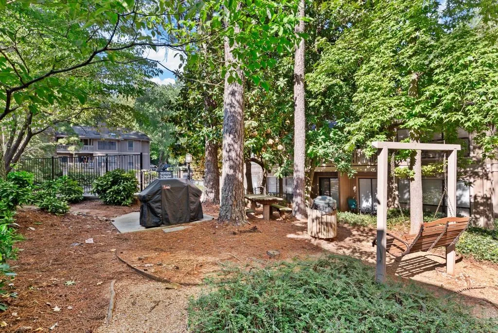 8740 Roswell Road Unit 10b, Atlanta, Georgia 30350, 3 Bedrooms Bedrooms, ,2 BathroomsBathrooms,Residential,Sold,8740 Roswell Road Unit 10b,6784862