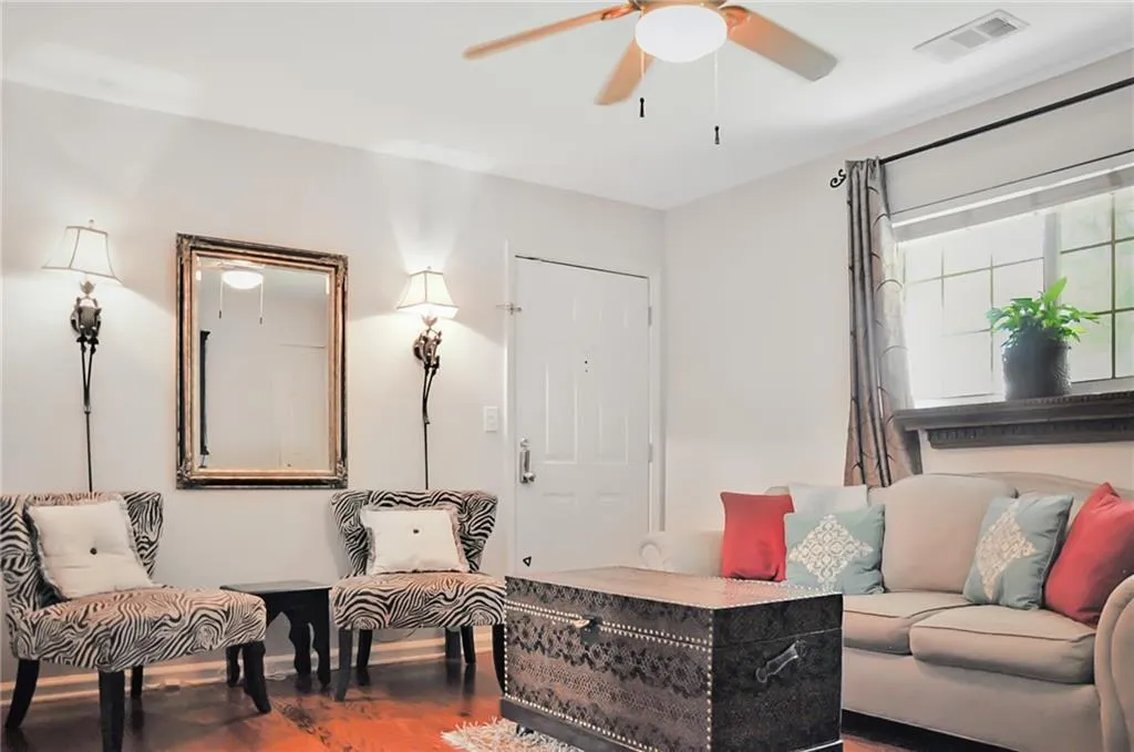 315 Hilderbrand Drive Unit B3, Sandy Springs, Georgia 30328, 2 Bedrooms Bedrooms, ,1 BathroomBathrooms,Residential,Sold,315 Hilderbrand Drive Unit B3,6731960