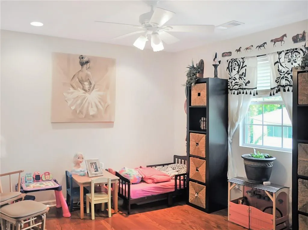 315 Hilderbrand Drive Unit B3, Sandy Springs, Georgia 30328, 2 Bedrooms Bedrooms, ,1 BathroomBathrooms,Residential,Sold,315 Hilderbrand Drive Unit B3,6731960