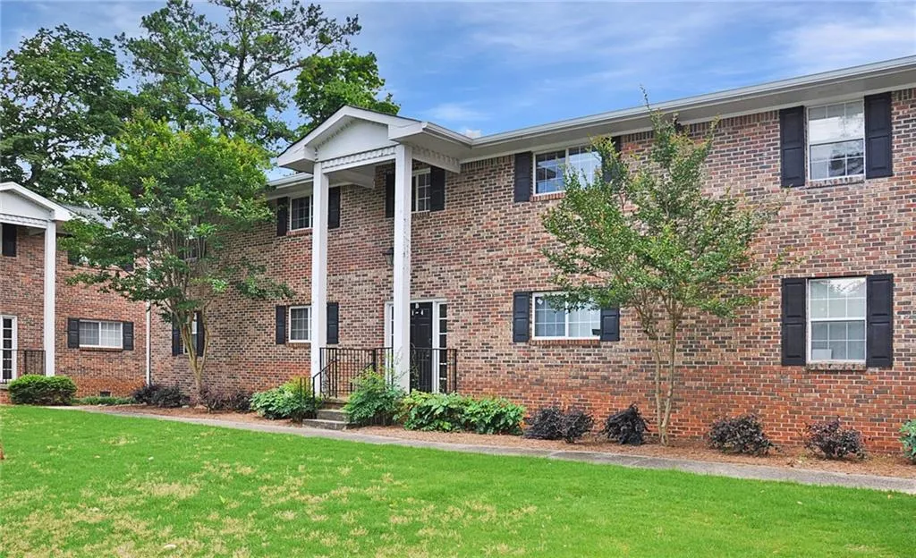 315 Hilderbrand Drive Unit B3, Sandy Springs, Georgia 30328, 2 Bedrooms Bedrooms, ,1 BathroomBathrooms,Residential,Sold,315 Hilderbrand Drive Unit B3,6731960