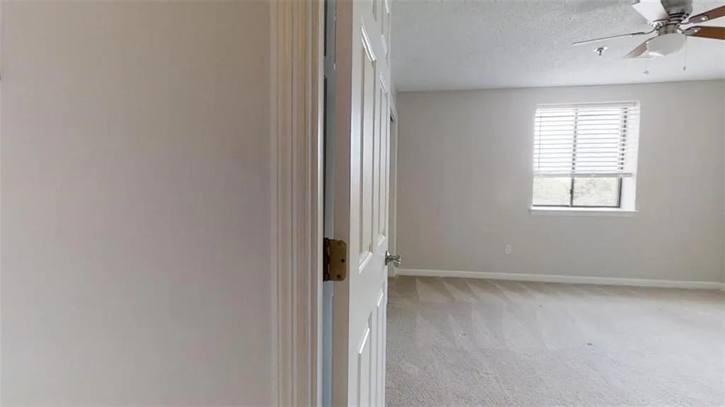 300 Johnson Ferry Road Ne Unit B615, Sandy Springs, Georgia 30328, 2 Bedrooms Bedrooms, ,2 BathroomsBathrooms,Residential,Sold,300 Johnson Ferry Road Ne Unit B615,6931019