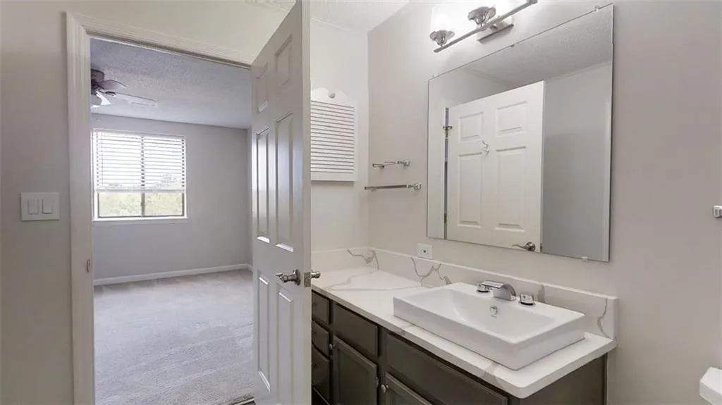 300 Johnson Ferry Road Ne Unit B615, Sandy Springs, Georgia 30328, 2 Bedrooms Bedrooms, ,2 BathroomsBathrooms,Residential,Sold,300 Johnson Ferry Road Ne Unit B615,6931019