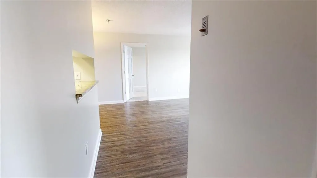 300 Johnson Ferry Road Ne Unit B615, Sandy Springs, Georgia 30328, 2 Bedrooms Bedrooms, ,2 BathroomsBathrooms,Residential,Sold,300 Johnson Ferry Road Ne Unit B615,6931019