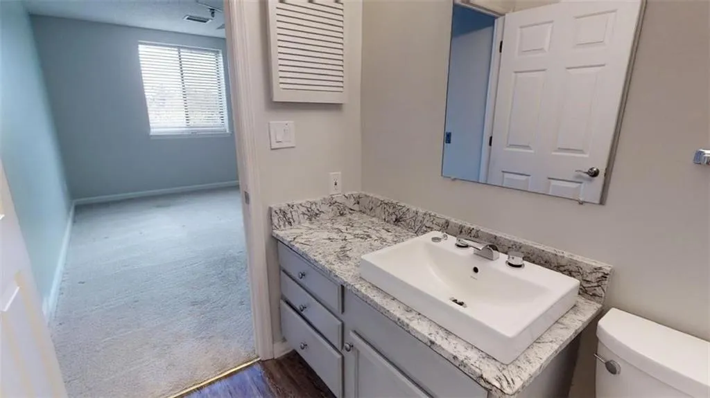 300 Johnson Ferry Road Ne Unit B615, Sandy Springs, Georgia 30328, 2 Bedrooms Bedrooms, ,2 BathroomsBathrooms,Residential,Sold,300 Johnson Ferry Road Ne Unit B615,6931019