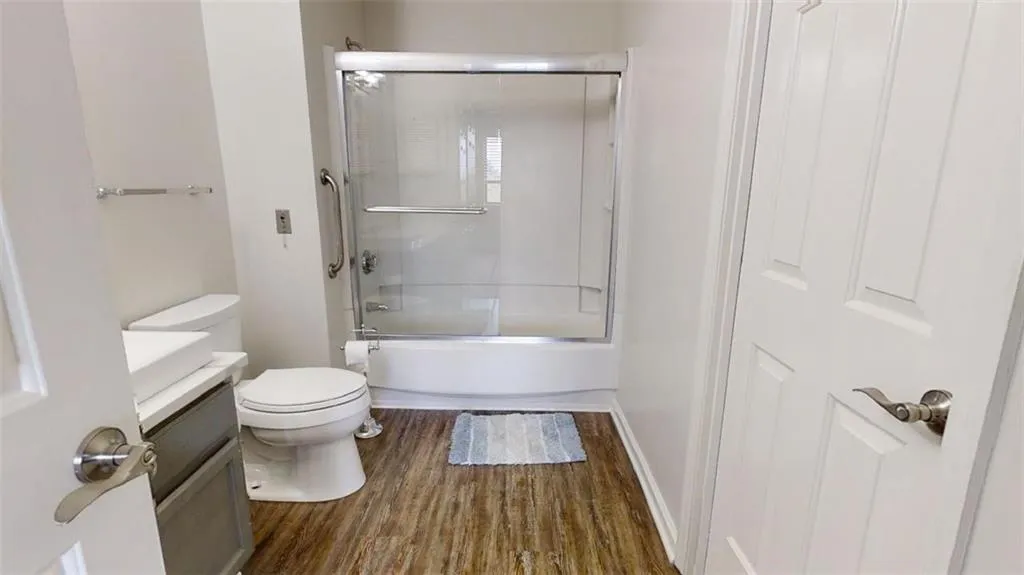 300 Johnson Ferry Road Ne Unit B615, Sandy Springs, Georgia 30328, 2 Bedrooms Bedrooms, ,2 BathroomsBathrooms,Residential,Sold,300 Johnson Ferry Road Ne Unit B615,6931019