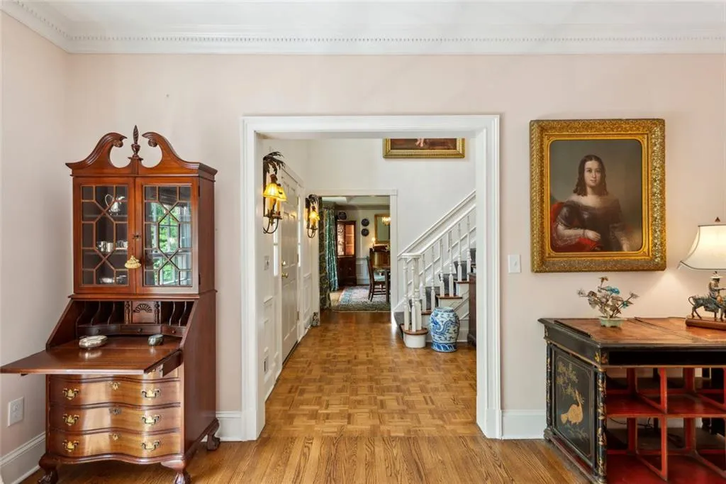 4584 E Conway Dr_021.jpg