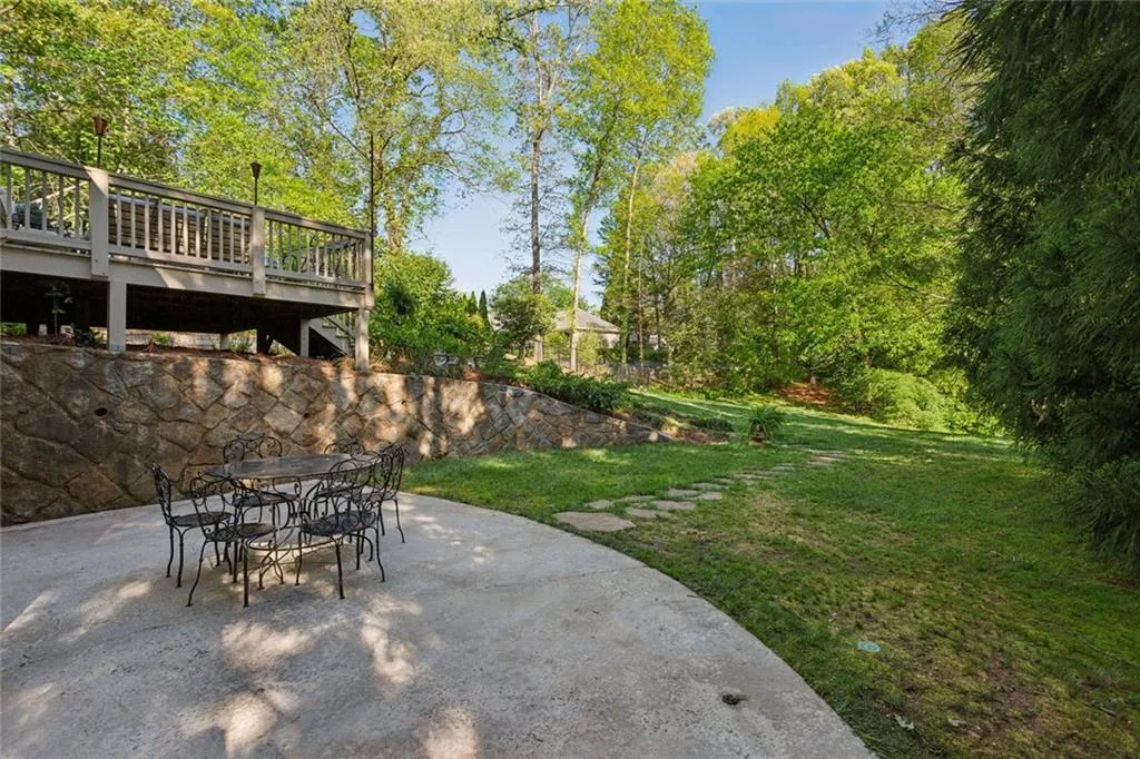 4584 E Conway Dr_041.jpg