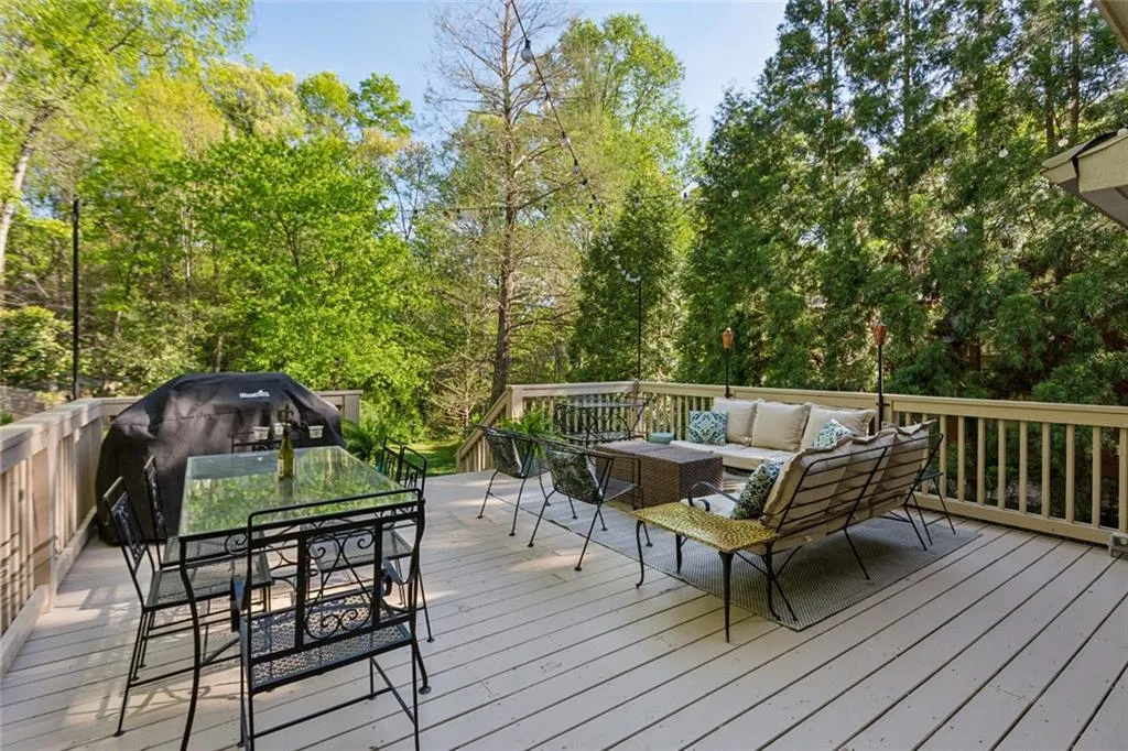 4584 E Conway Dr_016.jpg