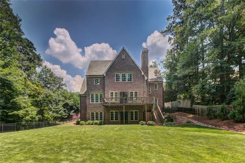 355 Mount Paran Road, Atlanta, Georgia 30327, 5 Bedrooms Bedrooms, ,5 BathroomsBathrooms,Residential,Sold,355 Mount Paran Road,5663329