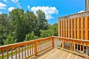 7565 Highland Bluff, Atlanta, Georgia 30328, 3 Bedrooms Bedrooms, ,3 BathroomsBathrooms,Residential,Sold,7565 Highland Bluff,6974079