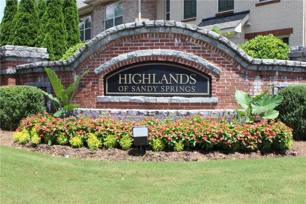 7565 Highland Bluff, Atlanta, Georgia 30328, 3 Bedrooms Bedrooms, ,3 BathroomsBathrooms,Residential,Sold,7565 Highland Bluff,6974079