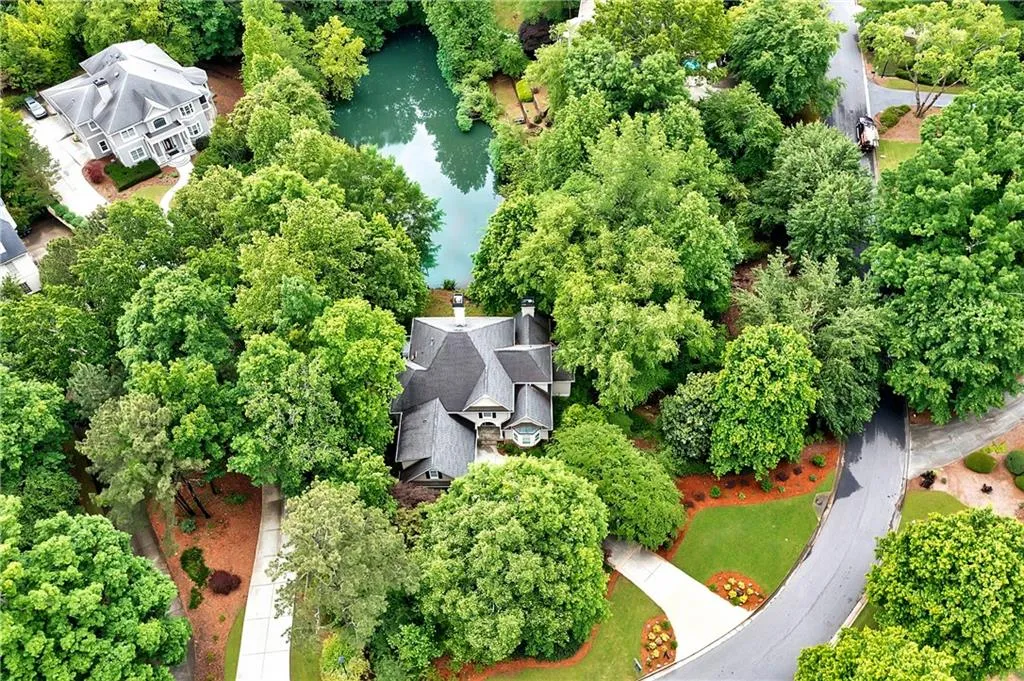 5805 De Claire Court, Atlanta, Georgia 30328, 5 Bedrooms Bedrooms, ,4 BathroomsBathrooms,Residential,Sold,5805 De Claire Court,6879626
