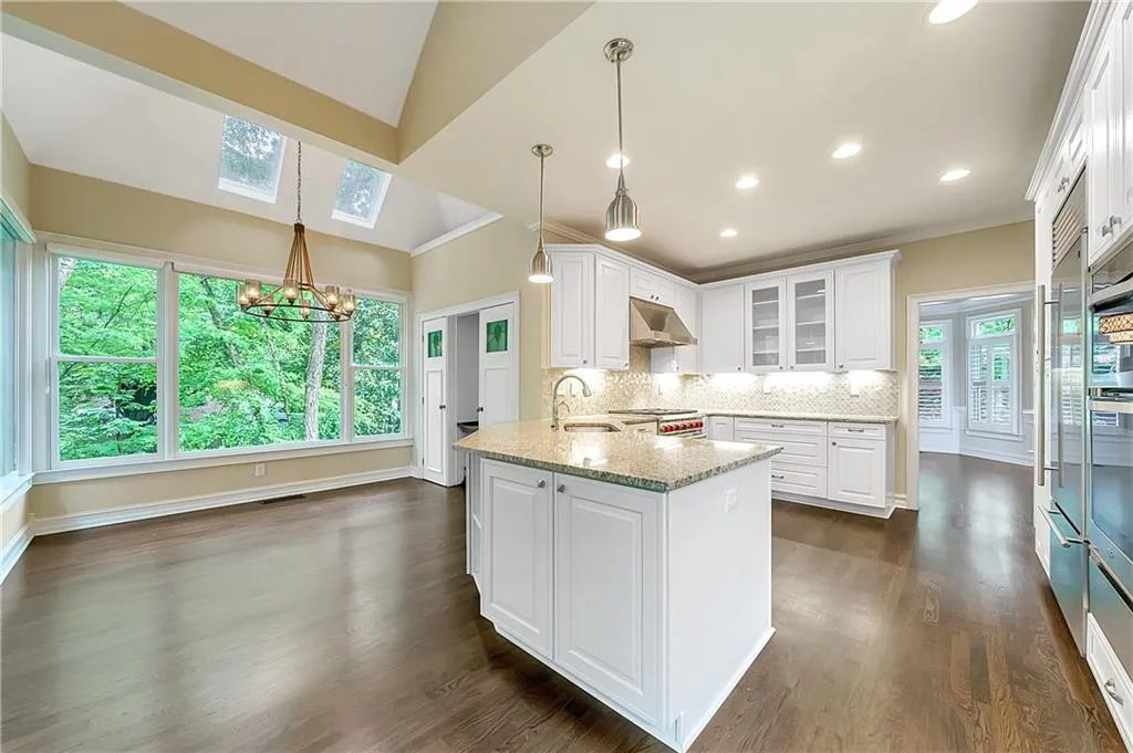 5805 De Claire Court, Atlanta, Georgia 30328, 5 Bedrooms Bedrooms, ,4 BathroomsBathrooms,Residential,Sold,5805 De Claire Court,6879626