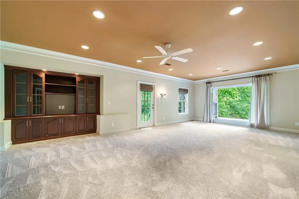 5805 De Claire Court, Atlanta, Georgia 30328, 5 Bedrooms Bedrooms, ,4 BathroomsBathrooms,Residential,Sold,5805 De Claire Court,6879626