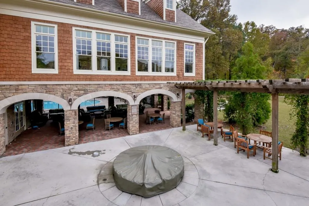 200 River Vista Drive Unit 117, Atlanta, Georgia 30339, 2 Bedrooms Bedrooms, ,2 BathroomsBathrooms,Residential,Sold,200 River Vista Drive Unit 117,5615390