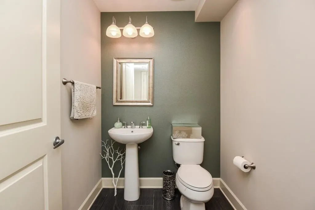 200 River Vista Drive Unit 117, Atlanta, Georgia 30339, 2 Bedrooms Bedrooms, ,2 BathroomsBathrooms,Residential,Sold,200 River Vista Drive Unit 117,5615390