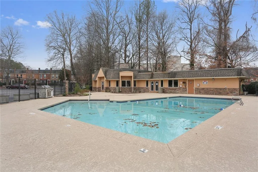 175 N River Drive Unit H, Sandy Springs, Georgia 30350, 2 Bedrooms Bedrooms, ,2 BathroomsBathrooms,Residential,Sold,175 N River Drive Unit H,5915819 175 N River Drive Unit H, Sandy Springs, Georgia 30350, 2 Bedrooms Bedrooms, ,2 BathroomsBathrooms,Residential,Sold,175 N River Drive Unit H,5915819