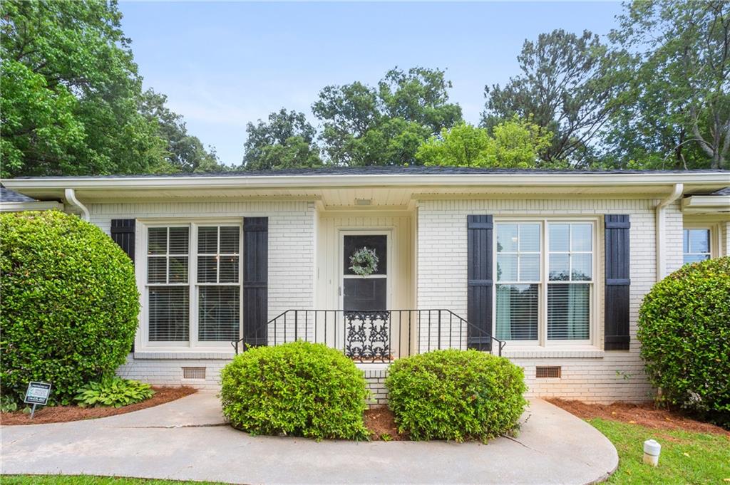 5925 Garber Drive, Sandy Springs, Georgia 30328, 4 Bedrooms Bedrooms, ,2 BathroomsBathrooms,Residential,Sold,5925 Garber Drive,7269881