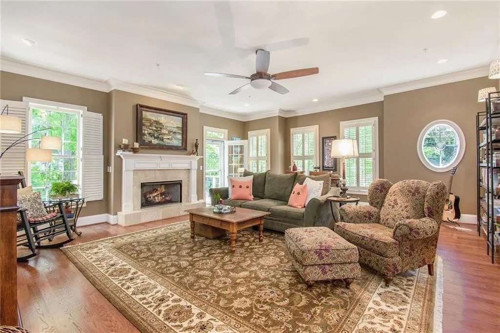 5492 Glenridge Drive Unit 568, Sandy Springs, Georgia 30342, 3 Bedrooms Bedrooms, ,3 BathroomsBathrooms,Residential,Sold,5492 Glenridge Drive Unit 568,6872828