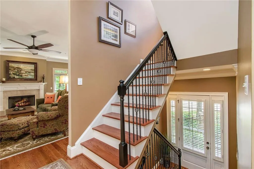5492 Glenridge Drive Unit 568, Sandy Springs, Georgia 30342, 3 Bedrooms Bedrooms, ,3 BathroomsBathrooms,Residential,Sold,5492 Glenridge Drive Unit 568,6872828