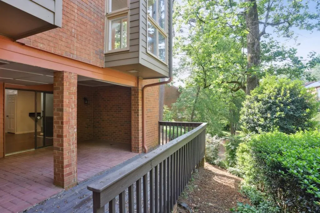 49 Willow Glen, Atlanta, Georgia 30342, 4 Bedrooms Bedrooms, ,4 BathroomsBathrooms,Residential,For Sale,49 Willow Glen,7579628
