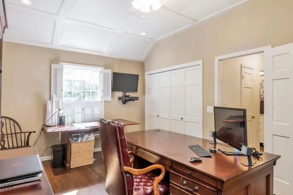 240 River North Drive, Sandy Springs, Georgia 30328, 4 Bedrooms Bedrooms, ,3 BathroomsBathrooms,Residential,Sold,240 River North Drive,5925719