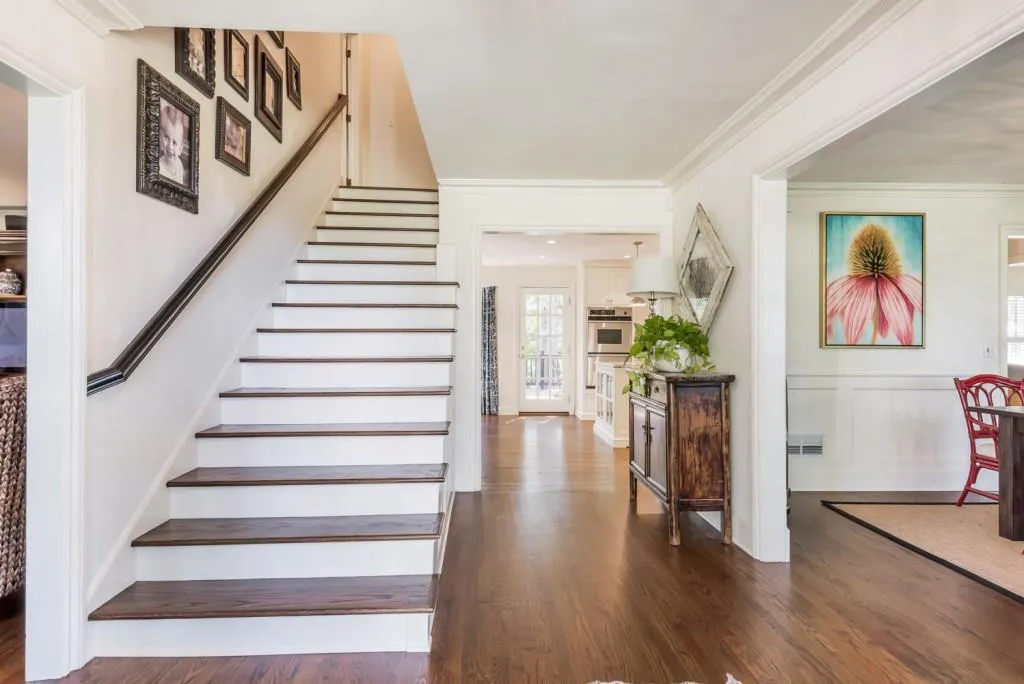 240 River North Drive, Sandy Springs, Georgia 30328, 4 Bedrooms Bedrooms, ,3 BathroomsBathrooms,Residential,Sold,240 River North Drive,5925719