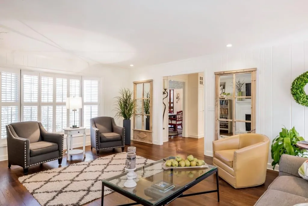 240 River North Drive, Sandy Springs, Georgia 30328, 4 Bedrooms Bedrooms, ,3 BathroomsBathrooms,Residential,Sold,240 River North Drive,5925719