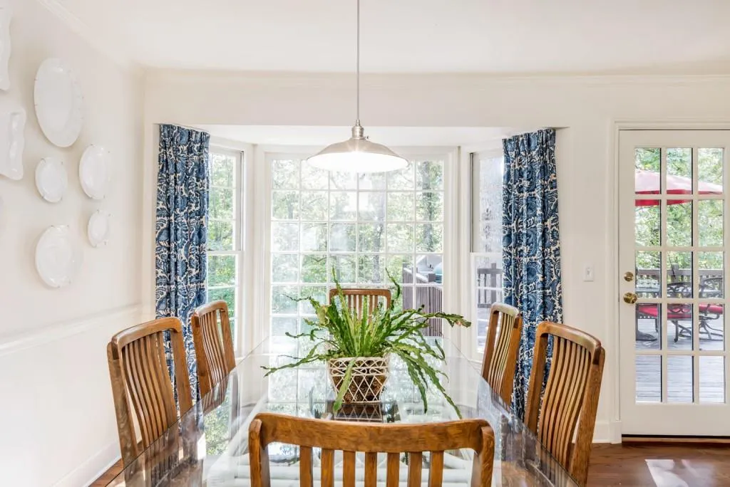 240 River North Drive, Sandy Springs, Georgia 30328, 4 Bedrooms Bedrooms, ,3 BathroomsBathrooms,Residential,Sold,240 River North Drive,5925719