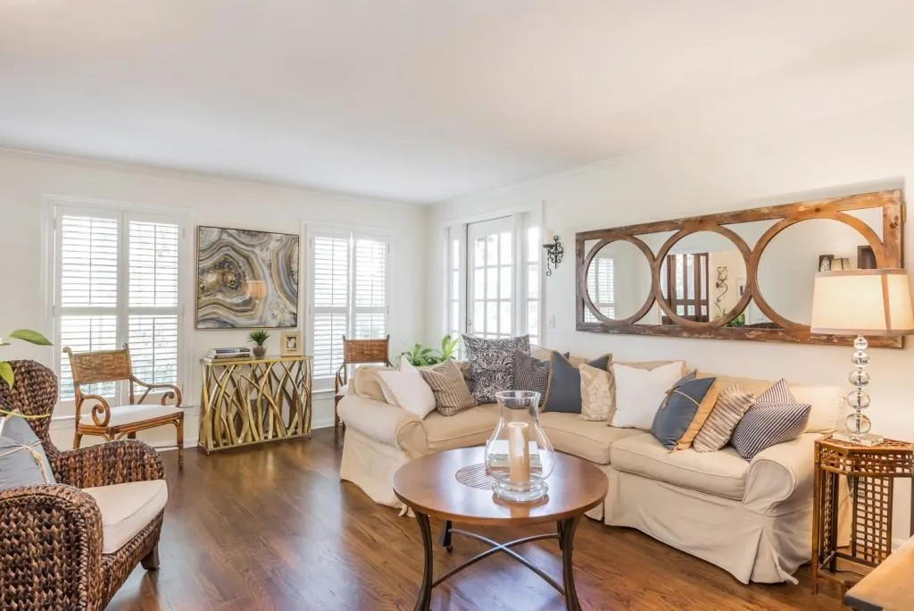 240 River North Drive, Sandy Springs, Georgia 30328, 4 Bedrooms Bedrooms, ,3 BathroomsBathrooms,Residential,Sold,240 River North Drive,5925719
