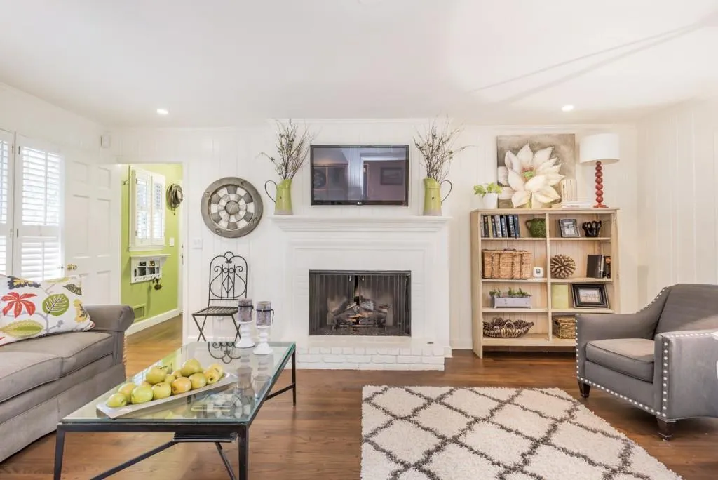 240 River North Drive, Sandy Springs, Georgia 30328, 4 Bedrooms Bedrooms, ,3 BathroomsBathrooms,Residential,Sold,240 River North Drive,5925719