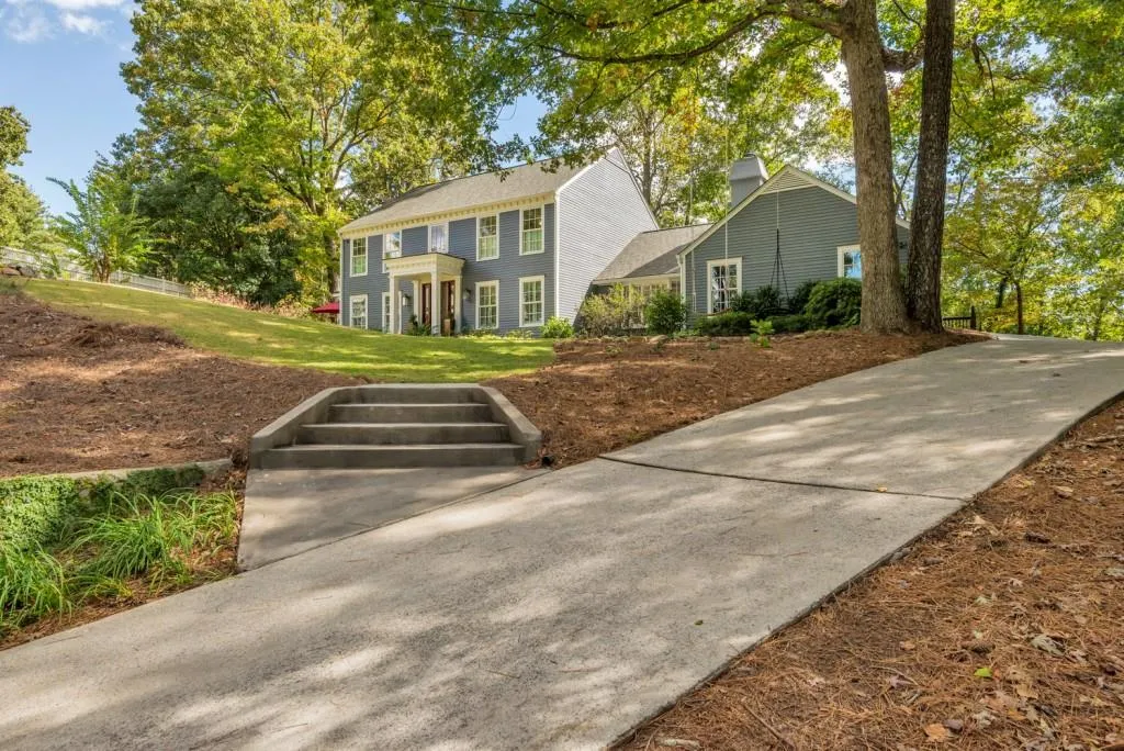 240 River North Drive, Sandy Springs, Georgia 30328, 4 Bedrooms Bedrooms, ,3 BathroomsBathrooms,Residential,Sold,240 River North Drive,5925719