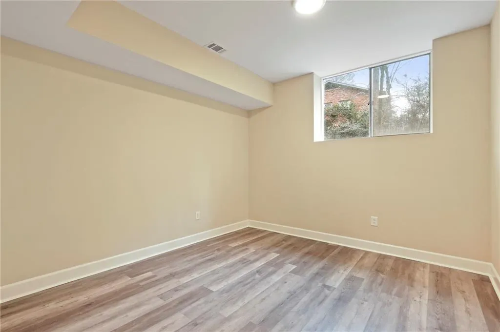 120 Finchley Court, Sandy Springs, Georgia 30328, 4 Bedrooms Bedrooms, ,3 BathroomsBathrooms,Residential,Sold,120 Finchley Court,6992160