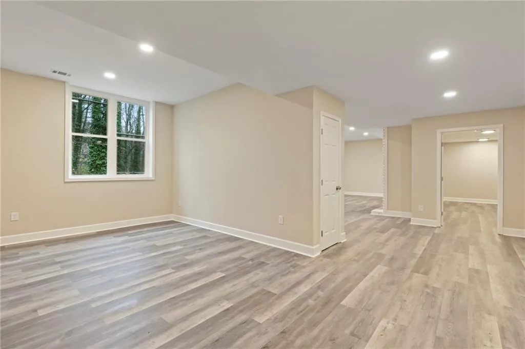 120 Finchley Court, Sandy Springs, Georgia 30328, 4 Bedrooms Bedrooms, ,3 BathroomsBathrooms,Residential,Sold,120 Finchley Court,6992160