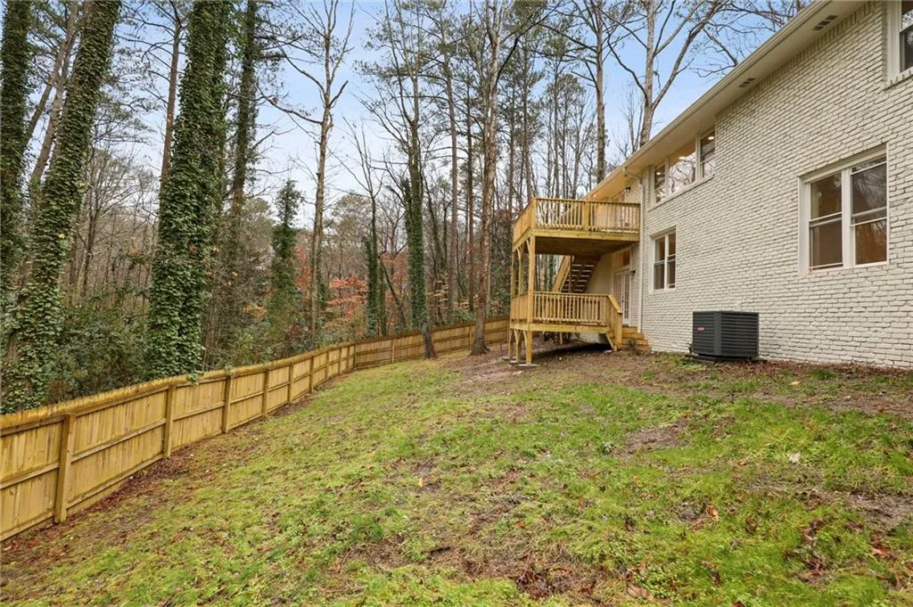 120 Finchley Court, Sandy Springs, Georgia 30328, 4 Bedrooms Bedrooms, ,3 BathroomsBathrooms,Residential,Sold,120 Finchley Court,6992160