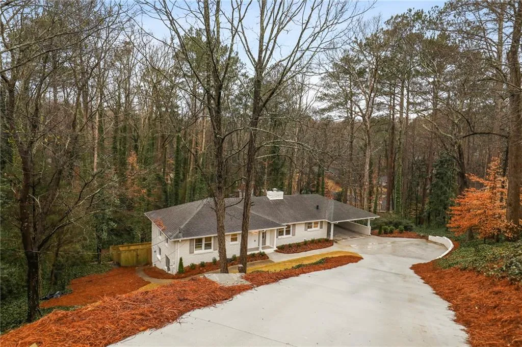 120 Finchley Court, Sandy Springs, Georgia 30328, 4 Bedrooms Bedrooms, ,3 BathroomsBathrooms,Residential,Sold,120 Finchley Court,6992160