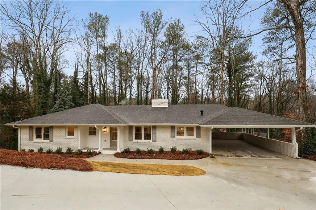 120 Finchley Court, Sandy Springs, Georgia 30328, 4 Bedrooms Bedrooms, ,3 BathroomsBathrooms,Residential,Sold,120 Finchley Court,6992160