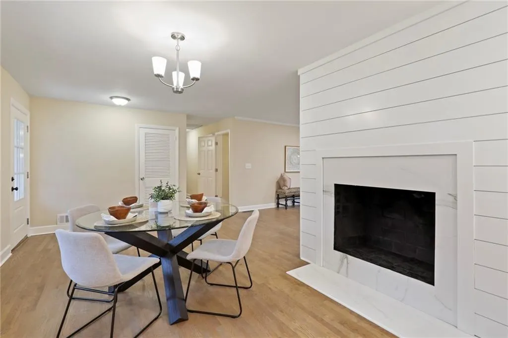 120 Finchley Court, Sandy Springs, Georgia 30328, 4 Bedrooms Bedrooms, ,3 BathroomsBathrooms,Residential,Sold,120 Finchley Court,6992160