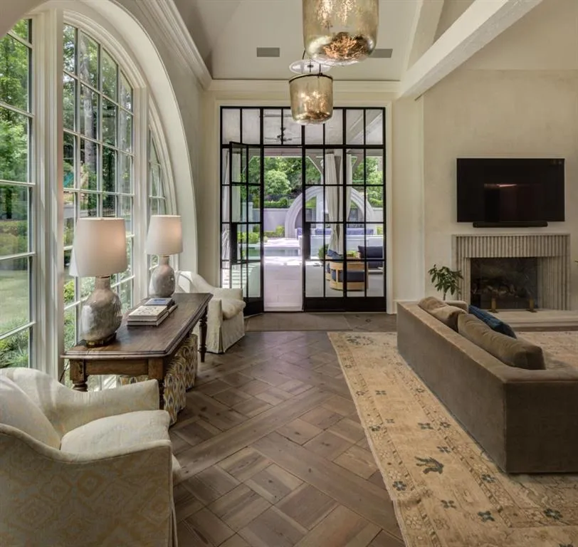 365 King Road Nw, Atlanta, Georgia 30342, 6 Bedrooms Bedrooms, 0 ,7 BathroomsBathrooms,Residential,For Sale,365 King Road Nw,7849277