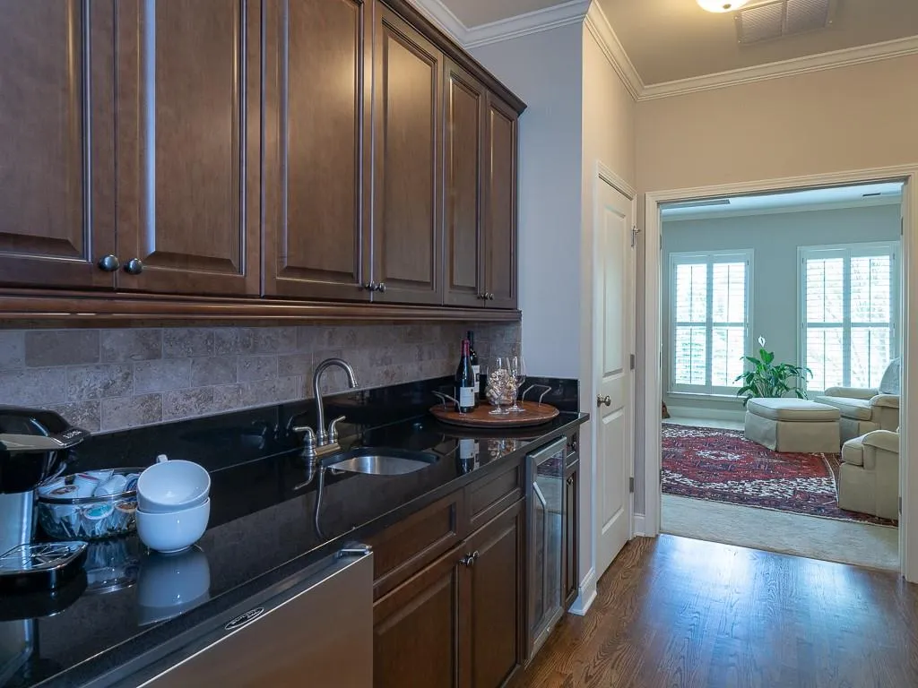 694 Lockton Place, Atlanta, Georgia 30342, 4 Bedrooms Bedrooms, ,4 BathroomsBathrooms,Residential,Sold,694 Lockton Place,6557503