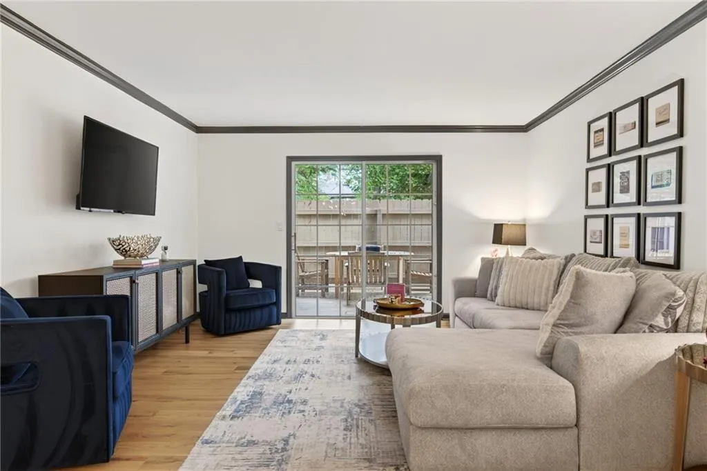 3140 Seven Pines Court Unit 106, Atlanta, Georgia 30339, 2 Bedrooms Bedrooms, 0 ,2 BathroomsBathrooms,Residential,Sold,3140 Seven Pines Court Unit 106,7775338