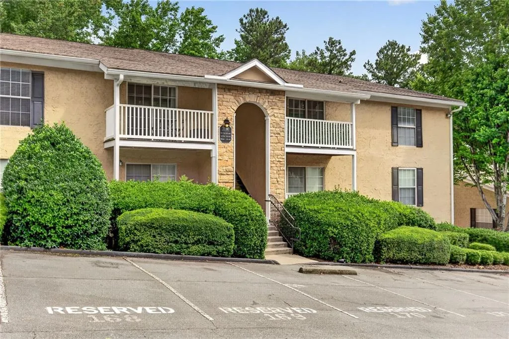 3140 Seven Pines Court Unit 106, Atlanta, Georgia 30339, 2 Bedrooms Bedrooms, 0 ,2 BathroomsBathrooms,Residential,Sold,3140 Seven Pines Court Unit 106,7775338