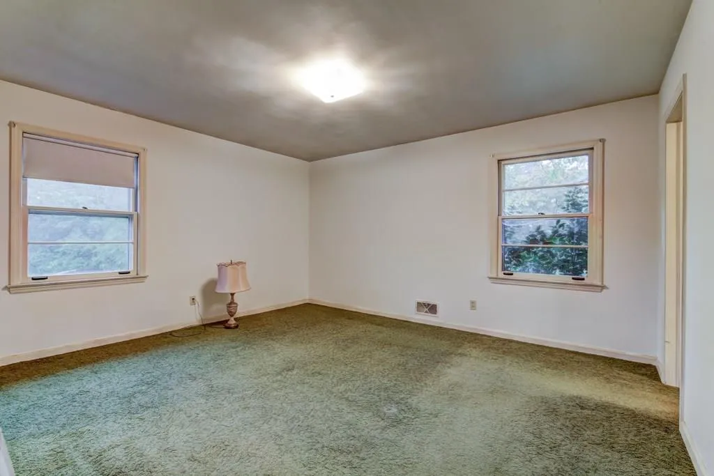 6045 Ne Glenridge Drive Ne, Sandy Springs, Georgia 30328, 3 Bedrooms Bedrooms, ,3 BathroomsBathrooms,Residential,Sold,6045 Ne Glenridge Drive Ne,6099418