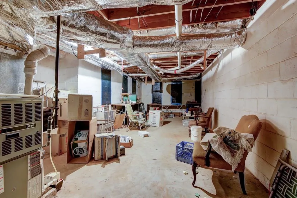 6045 Ne Glenridge Drive Ne, Sandy Springs, Georgia 30328, 3 Bedrooms Bedrooms, ,3 BathroomsBathrooms,Residential,Sold,6045 Ne Glenridge Drive Ne,6099418