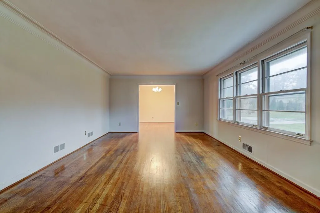 6045 Ne Glenridge Drive Ne, Sandy Springs, Georgia 30328, 3 Bedrooms Bedrooms, ,3 BathroomsBathrooms,Residential,Sold,6045 Ne Glenridge Drive Ne,6099418