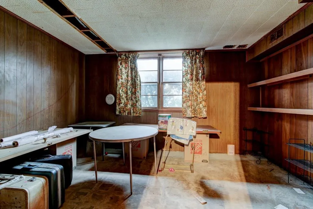 6045 Ne Glenridge Drive Ne, Sandy Springs, Georgia 30328, 3 Bedrooms Bedrooms, ,3 BathroomsBathrooms,Residential,Sold,6045 Ne Glenridge Drive Ne,6099418